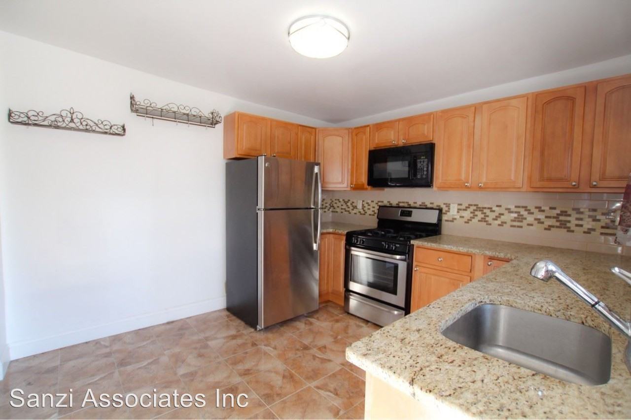 4 St James St - Photo 2 of 5