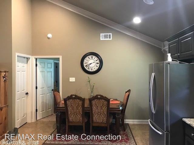 164 Creekside Dr - Photo 2 of 8