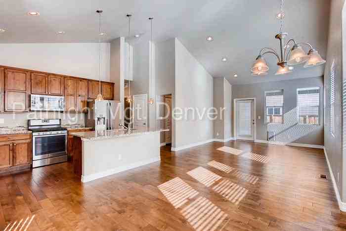 2238 Maid Marian Ct - Photo 2 of 15