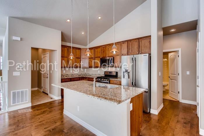 2238 Maid Marian Ct - Photo 3 of 15