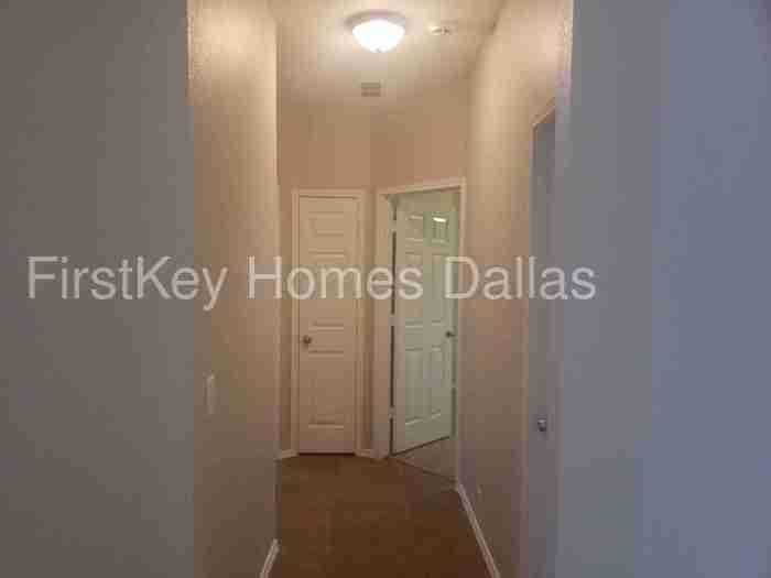 707 Geary Dr - Photo 3 of 20