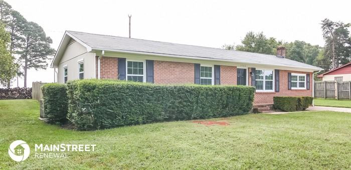 7708 Landis Dr - Photo 2 of 15