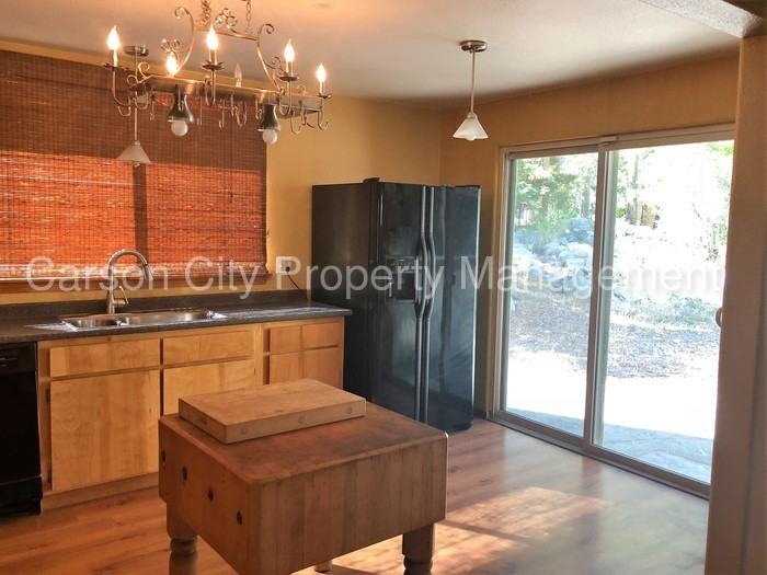 3227 Old US Highway 395 N - Photo 3 of 11