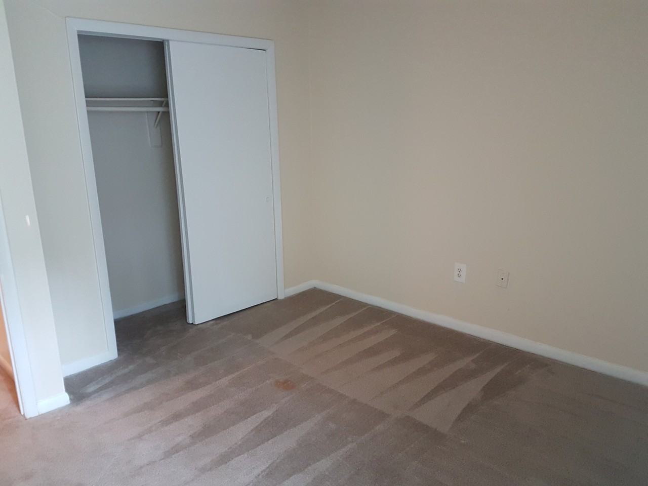 13323 De Wald Circle - Photo 3 of 8