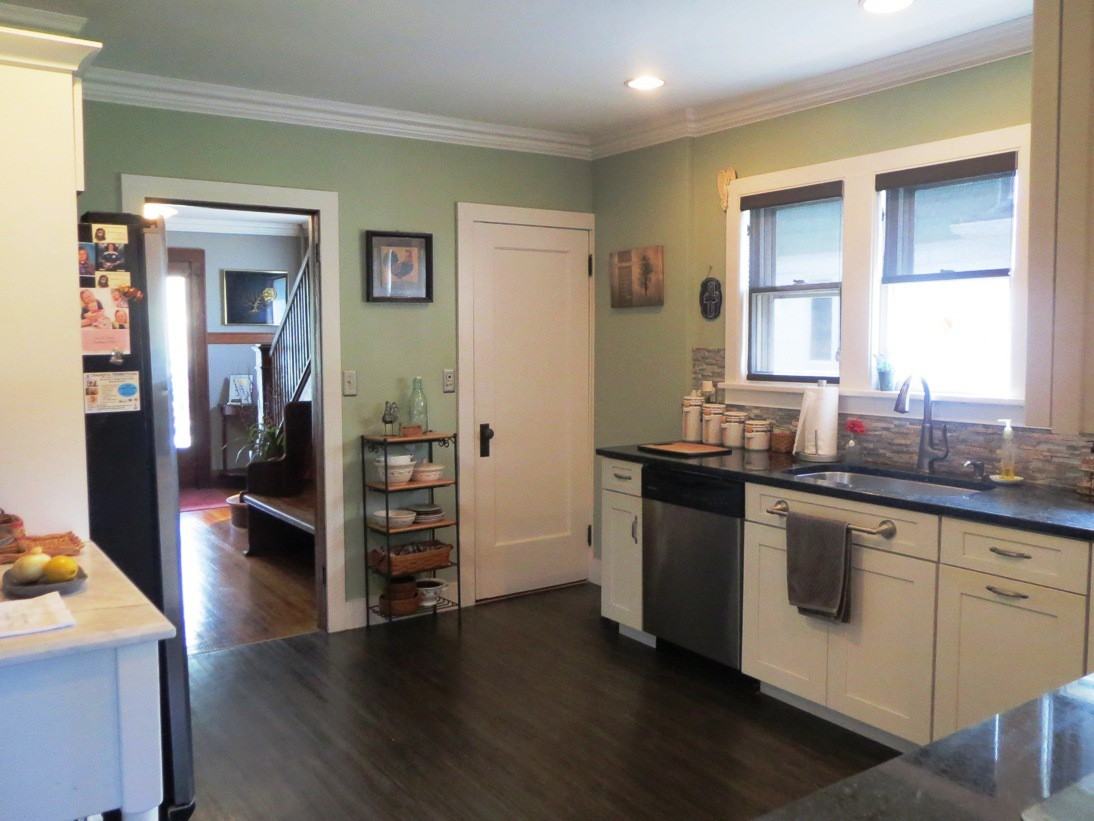 77 E Somerset St - Photo 2 of 25