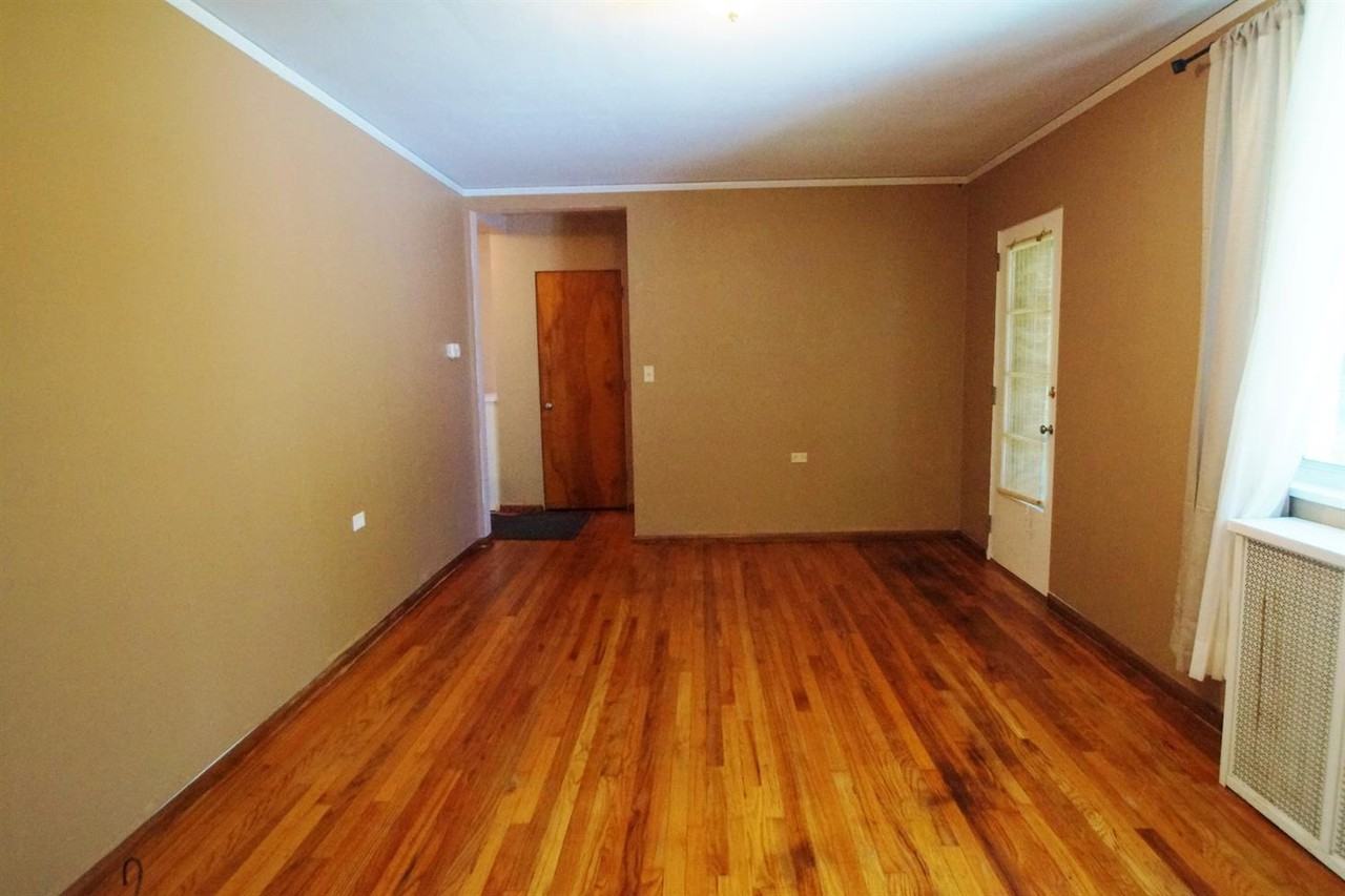 123 Burley Cir - Photo 3 of 17