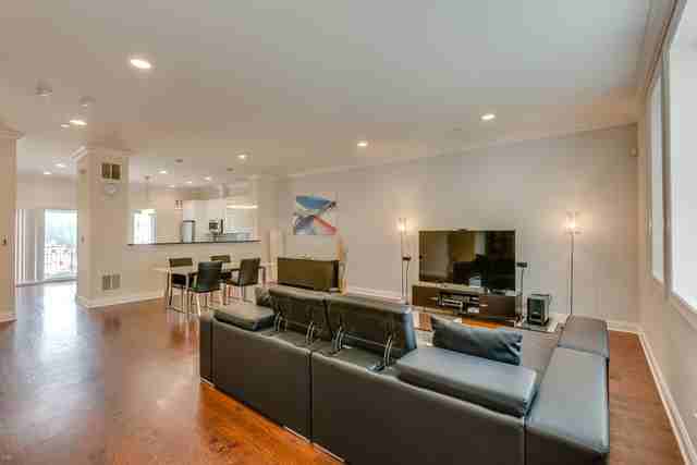 6523 Lincoln - Photo 3 of 24