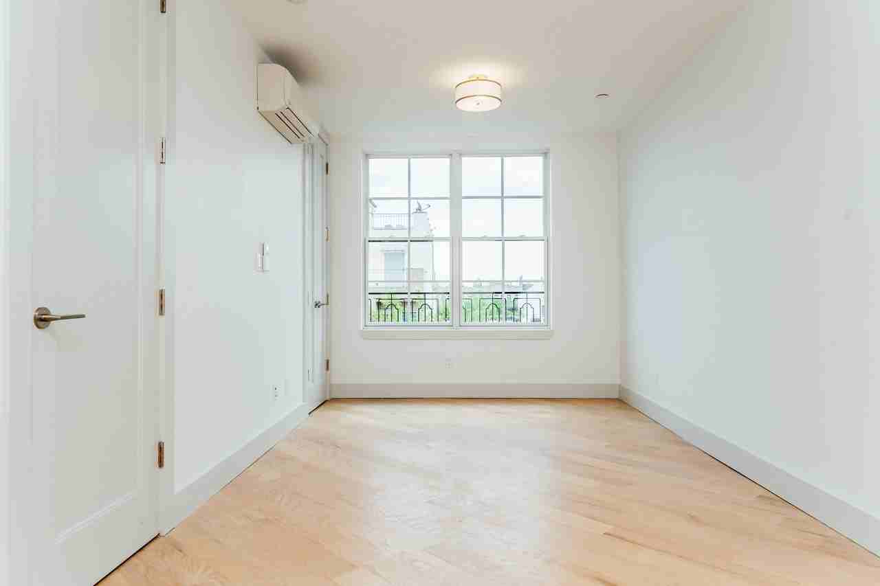 74 Bleecker Street #33XM