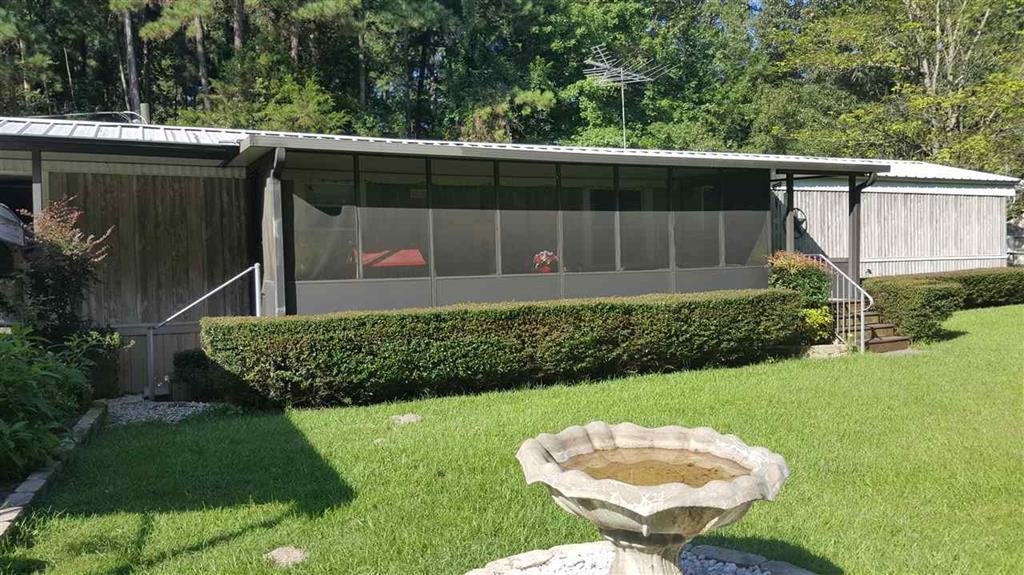 105 Peacock Dr - Photo 2 of 11