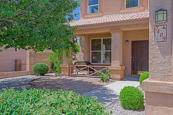 7409 Willow Springs Rd NE - Photo 2 of 33