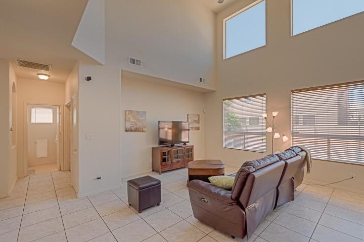 7409 Willow Springs Rd NE - Photo 3 of 33