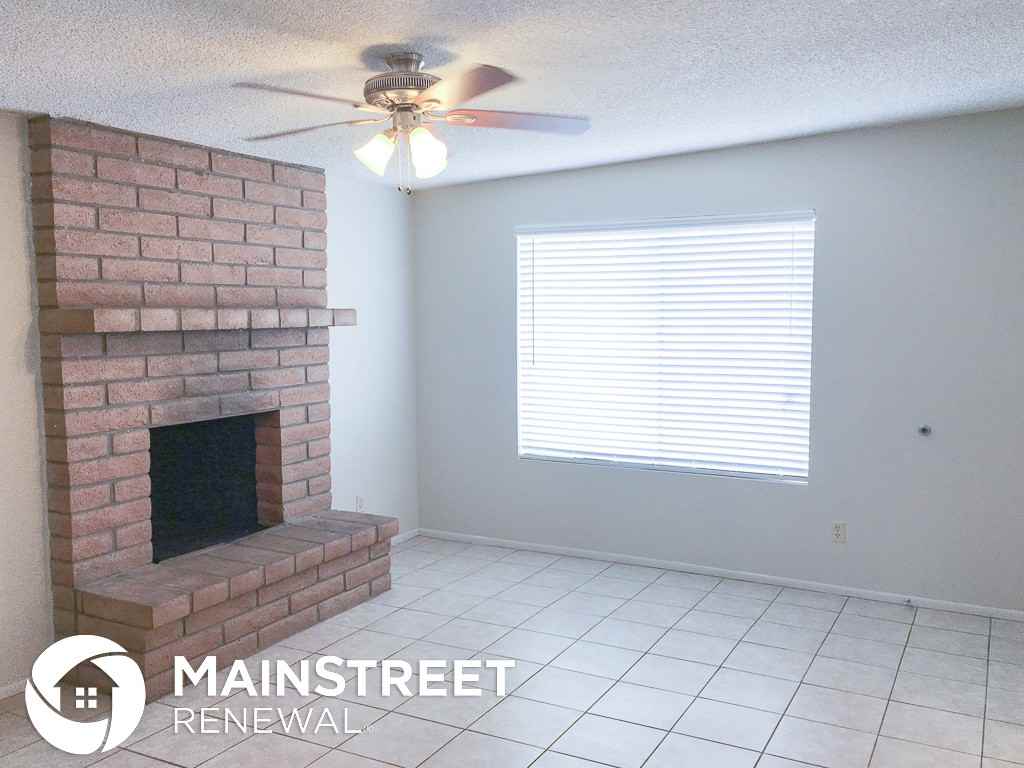 4580 S 14th Ave - Photo 3 of 15