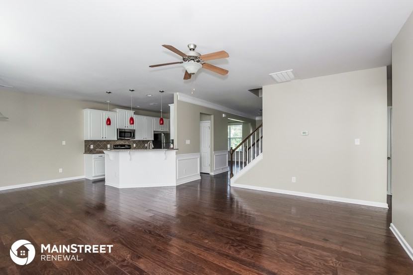 2587 Treeline Dr - Photo 3 of 15