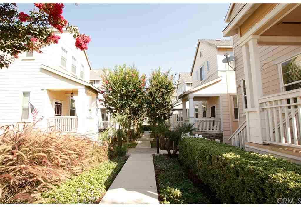 3516 Lahaina Ct - Photo 3 of 39