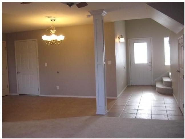 152 Hickory Ridge Dr - Photo 2 of 10