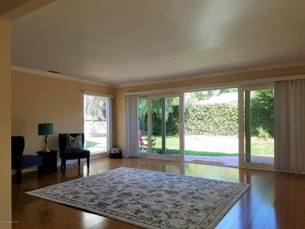 1190 Medford Rd - Photo 2 of 7