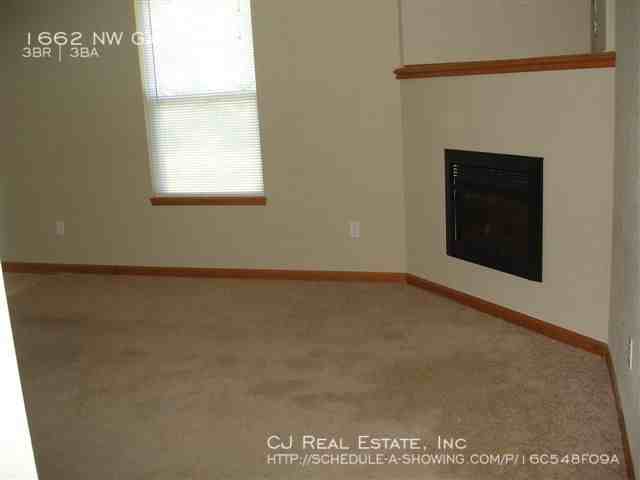 1662 NW Garrett Dr - Photo 2 of 8