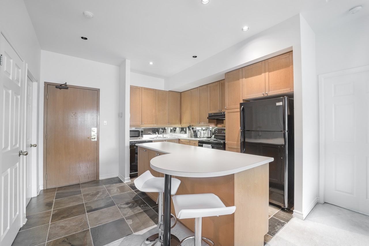 1231 Yonge Street - Photo 2 of 12