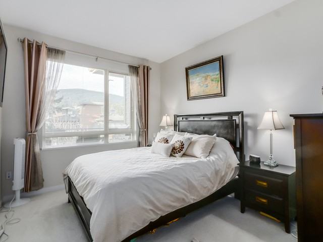 139 22nd St. #5 - Photo 5 of 14