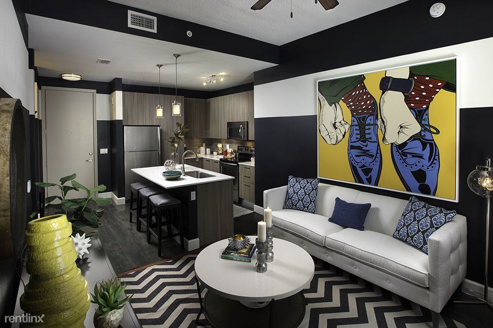 8600 NW 36th St - Photo 3 of 18