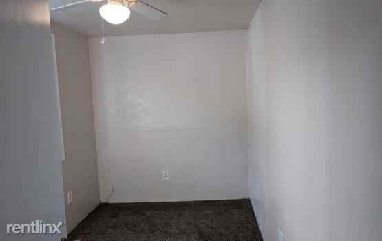 8438 Arlis St - Photo 2 of 9