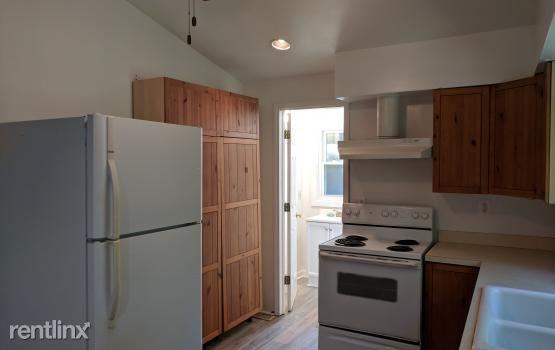 8438 Arlis St - Photo 3 of 9