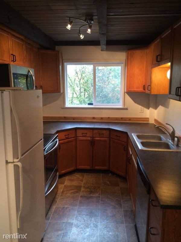 16108 264th St E - Photo 3 of 8