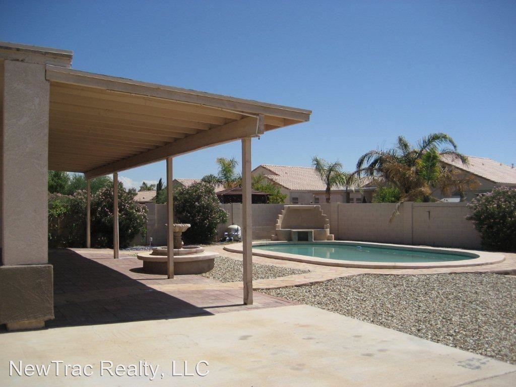 10337 W Luke Ave - Photo 2 of 9