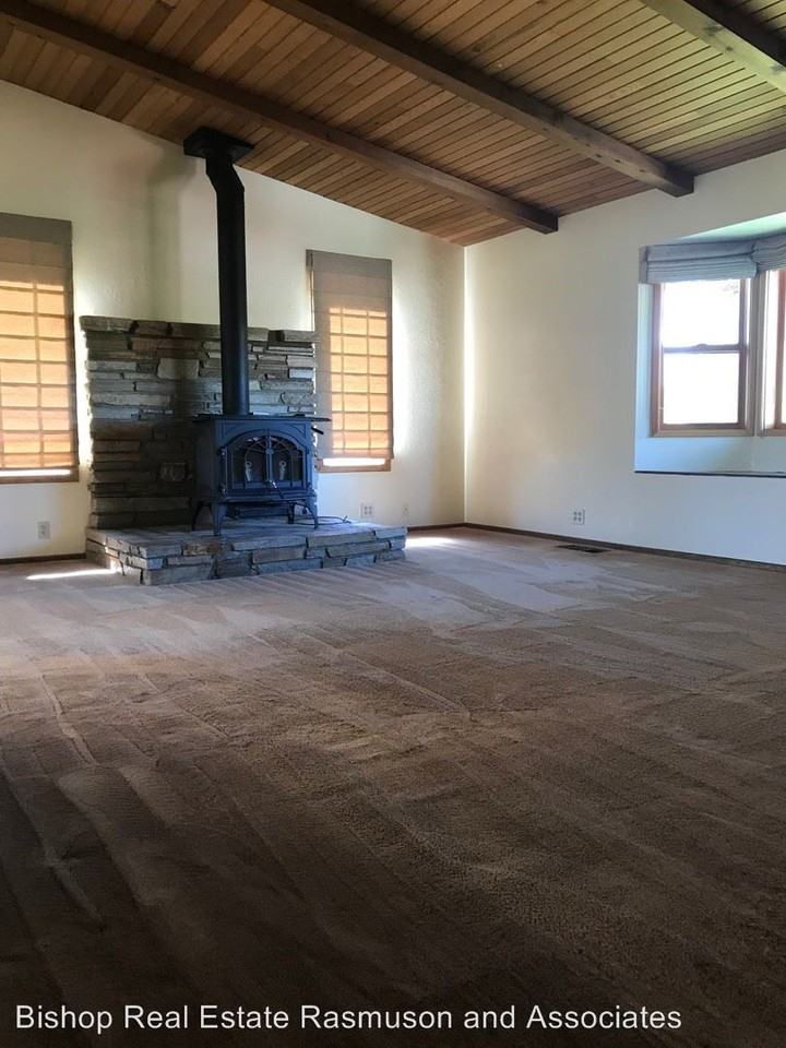 2526 Sunset Dr - Photo 2 of 41