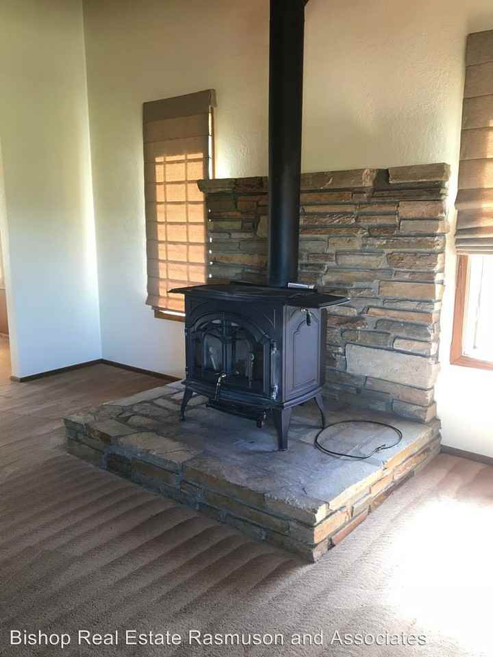 2526 Sunset Dr - Photo 3 of 41