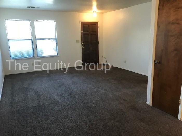 1270 Tustin Cir - Photo 3 of 16