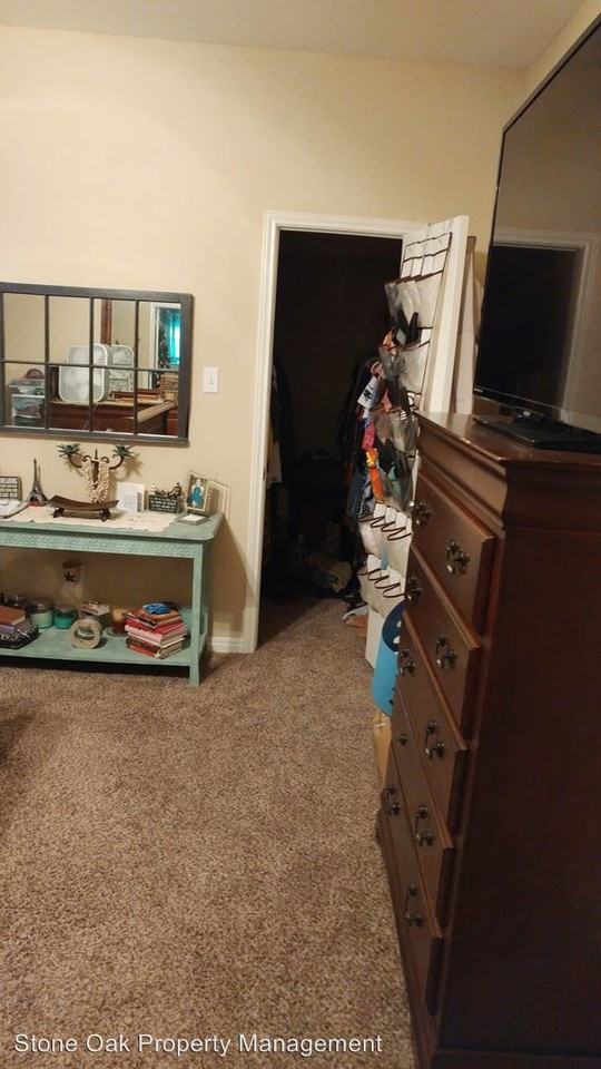 1009/1011 Iola Dr - Photo 3 of 12