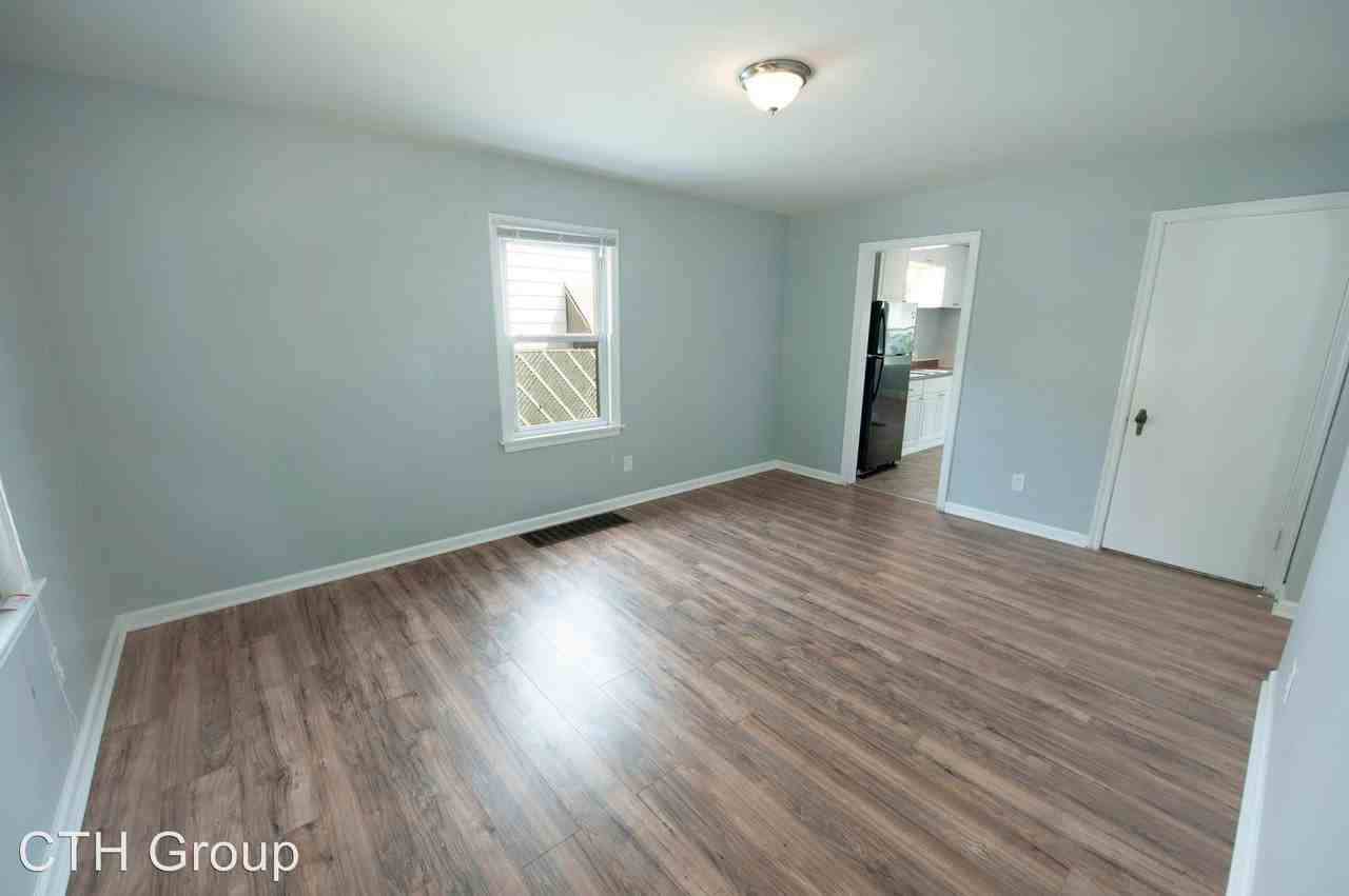 636 Salisbury Rd - Photo 3 of 25