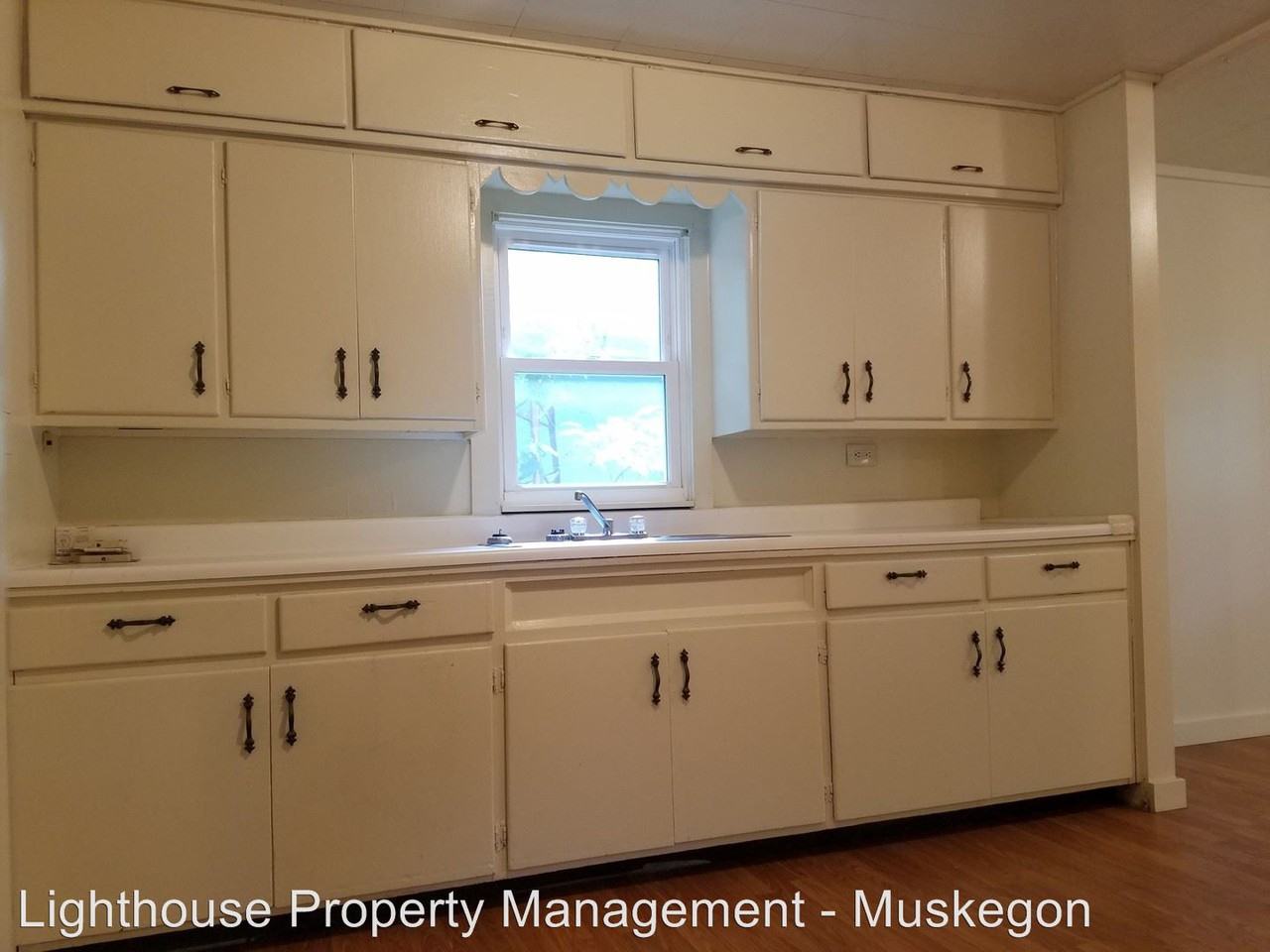 3355 Mona St - Photo 3 of 15