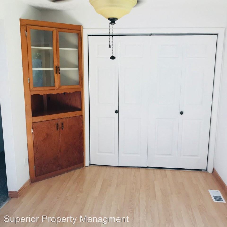 206 S 3rd St W - Photo 3 of 12