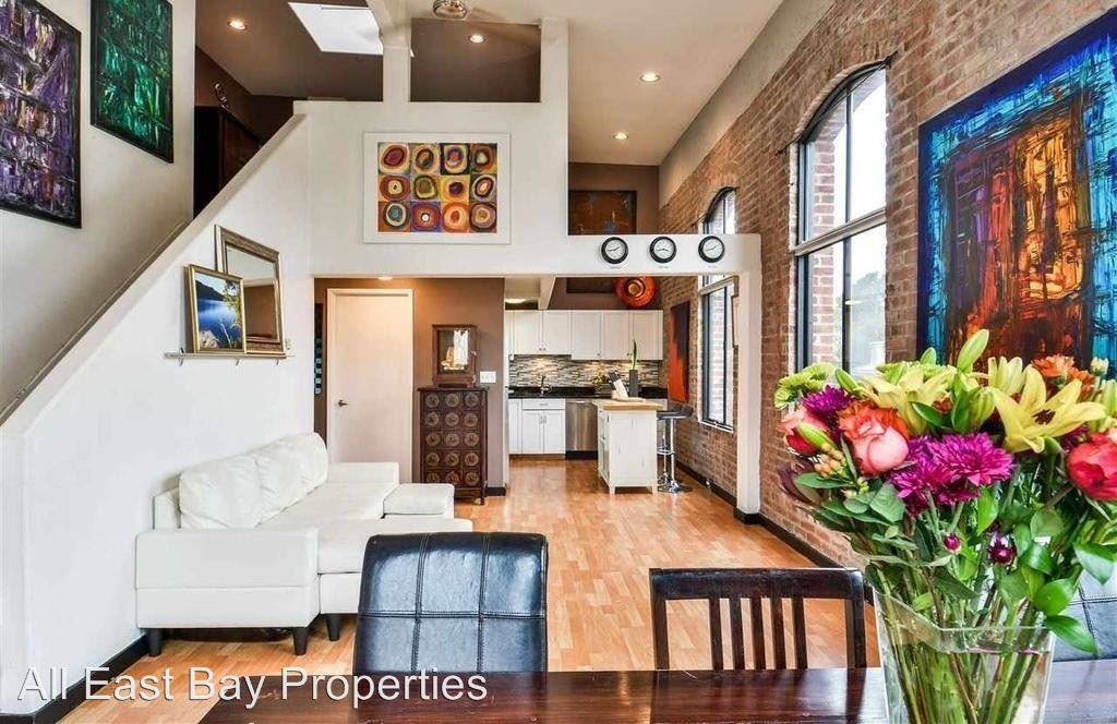 1095 59th St #5 - Photo 2 of 9