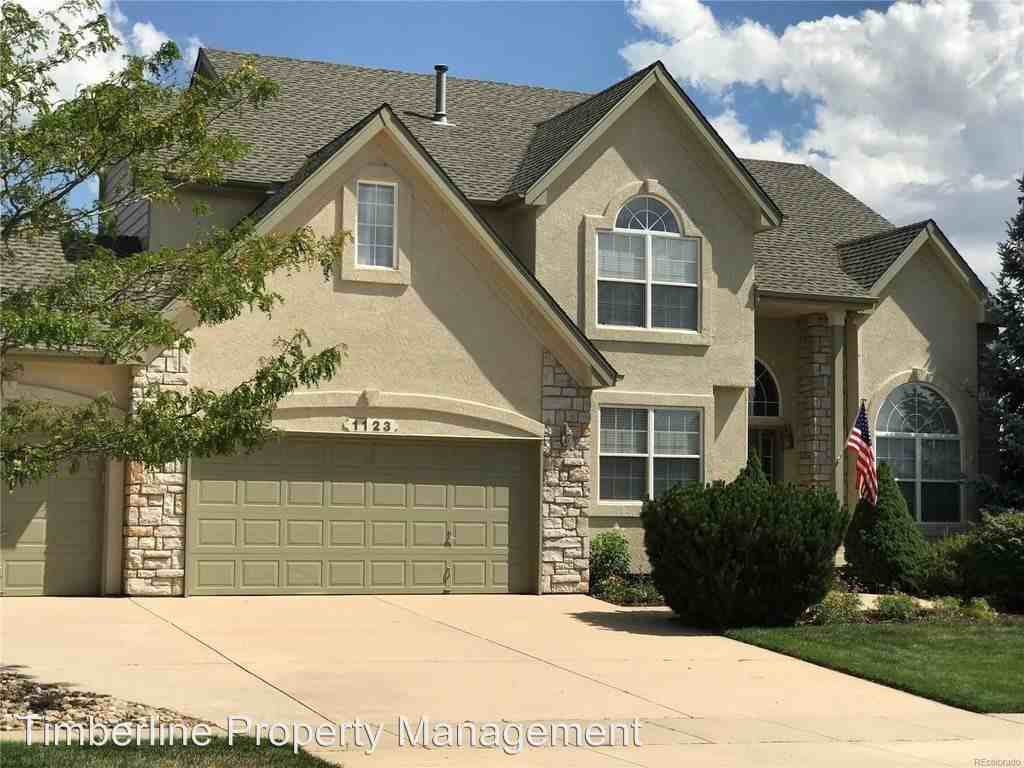 1123 Middle Creek Pkwy - Photo 2 of 25