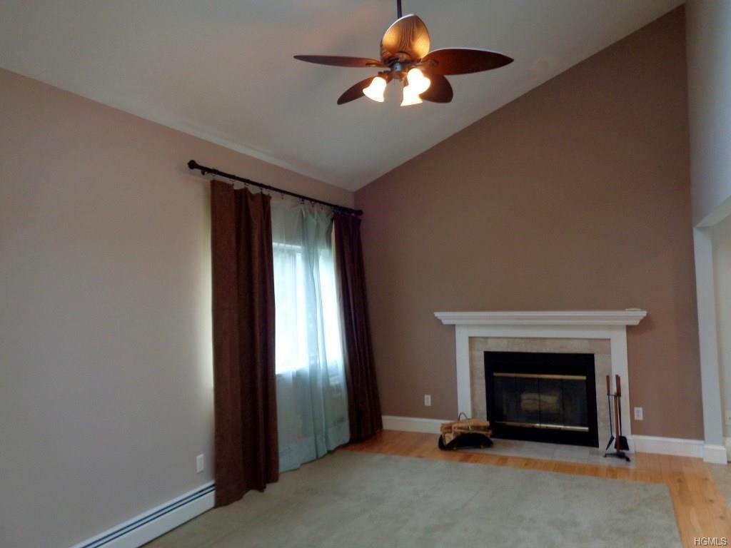 210 Green Meadows Way - Photo 2 of 15