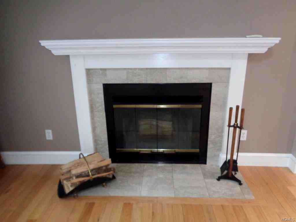 210 Green Meadows Way - Photo 3 of 15