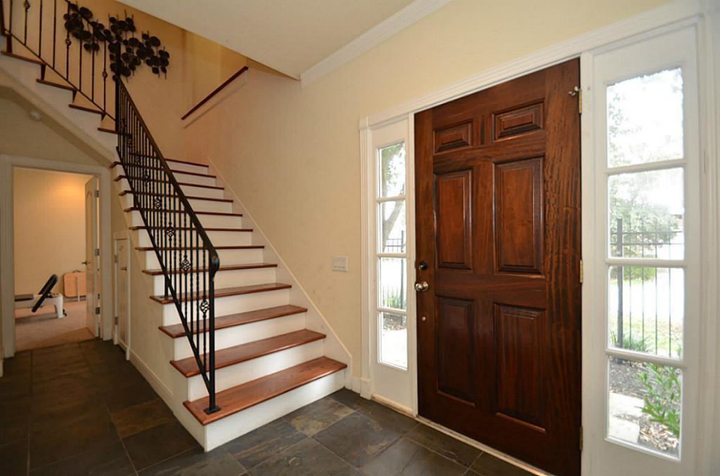 5433 Kansas St - Photo 2 of 23