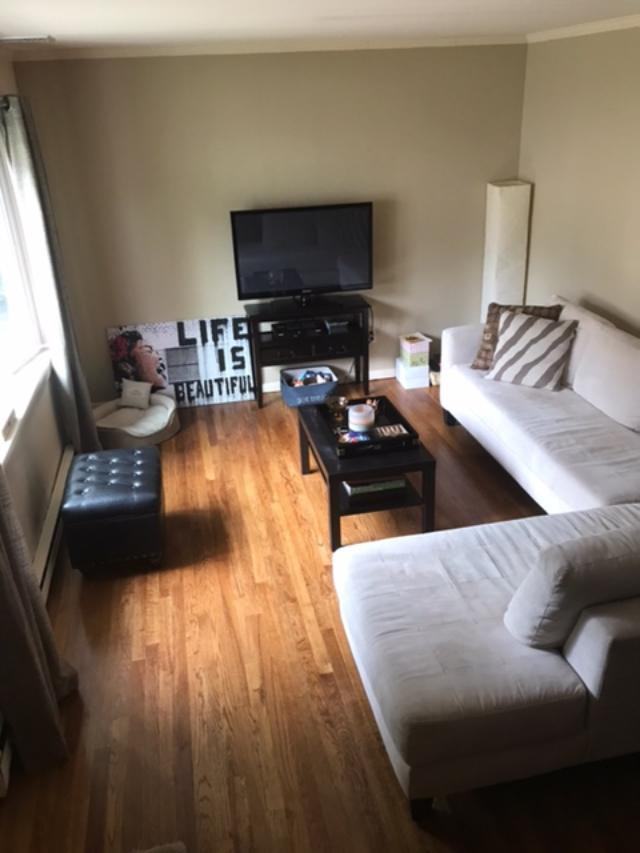 404 Riverview Dr - Photo 2 of 14