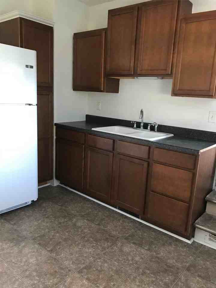 14 E Bank St - Photo 3 of 13