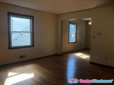 711 6th Ave SW - Photo 2 of 11