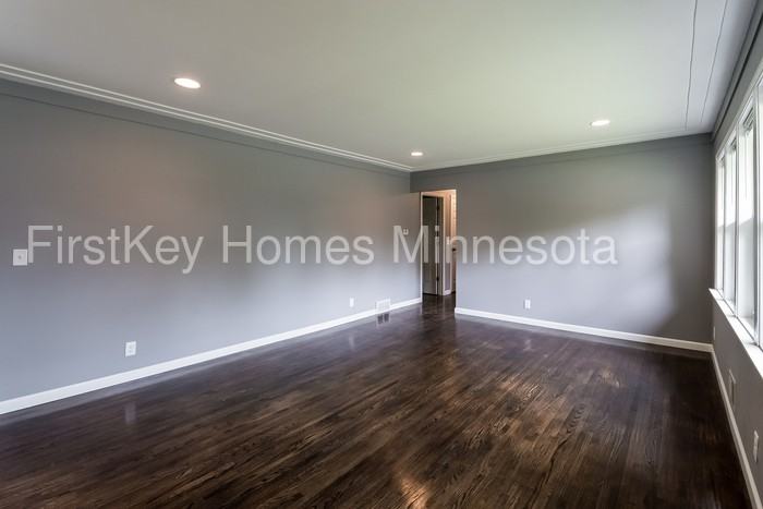 5133 France Ave N - Photo 3 of 14
