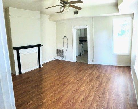 2312 T St - Photo 2 of 7