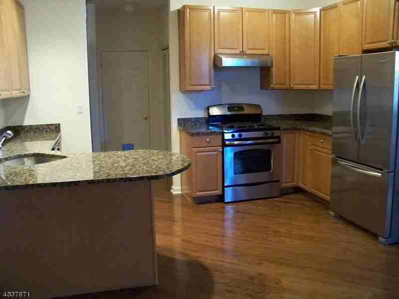 79 Samson Dr - Photo 3 of 10