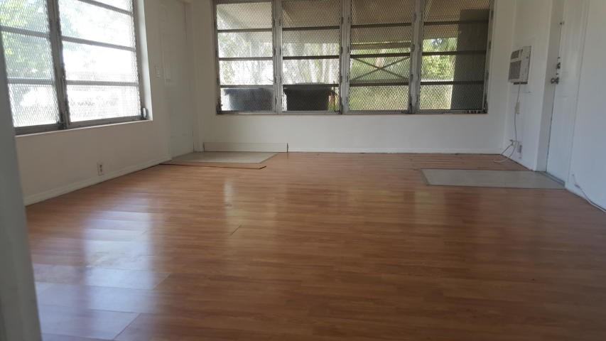 630 North D Street - Photo 2 of 8