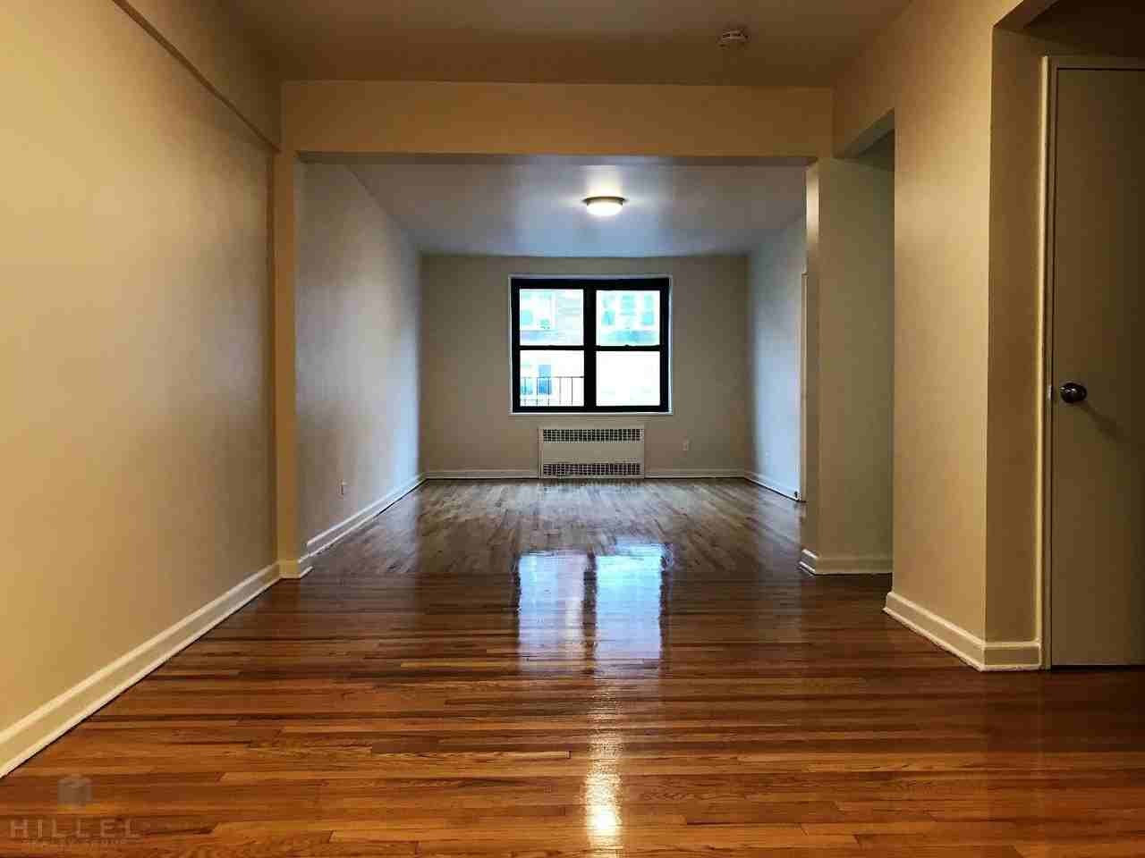 34-15 Parsons Blvd #4J