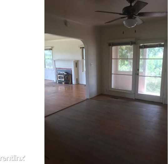 3188 6th Ave - Photo 2 of 4