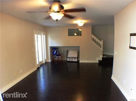 23 Cherokee St - Photo 3 of 12